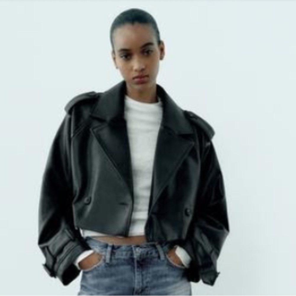 ZARA OVERSIZED CROPPED FAUX LEATHER TRENCH